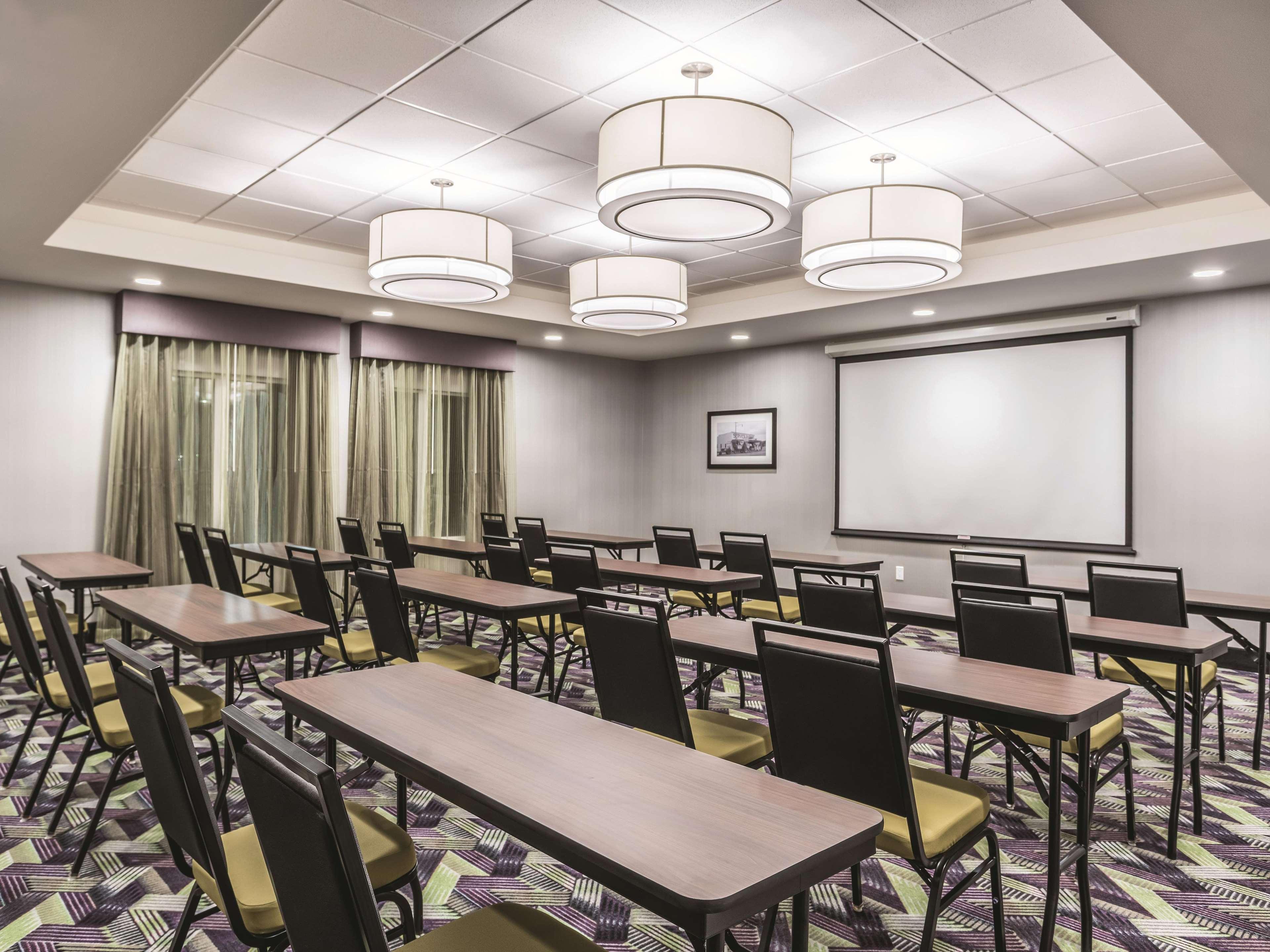 La Quinta Inn & Suites By Wyndham Walla Walla Bagian luar foto